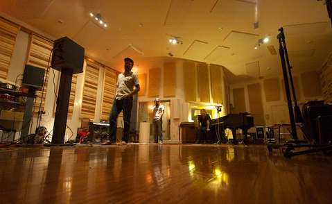 True Window Band Photo in Studio