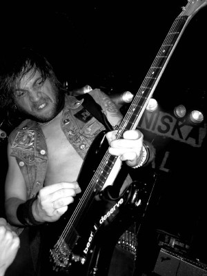 Jon Victims Guitarist