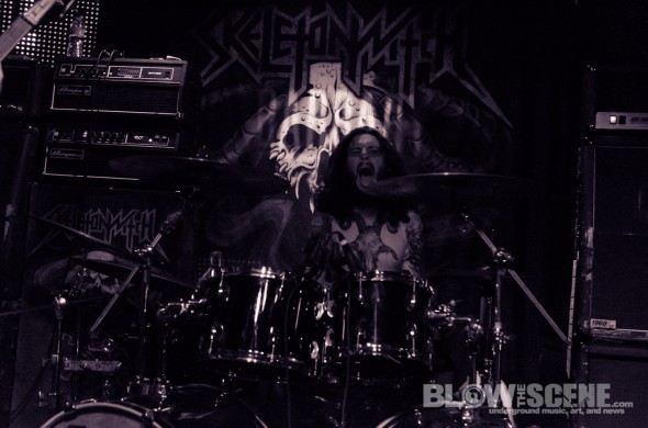 Skeletonwitch-band-043
