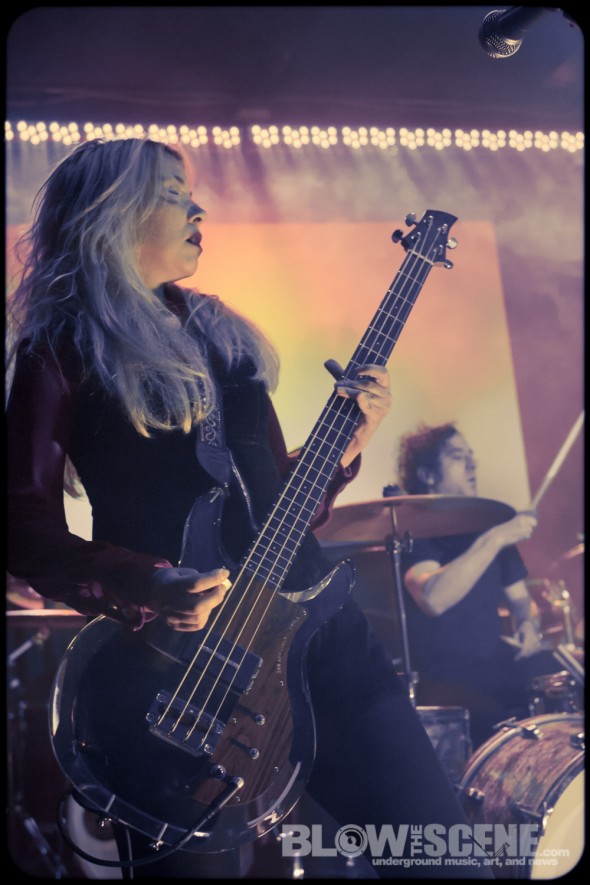 White-Hills-band-013