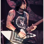 Five-Finger-Death-Punch-Mayhem-Fest-2013-band-0329