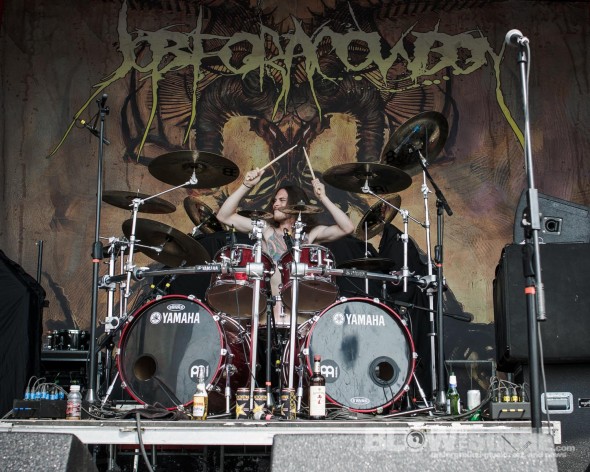 Job-For-A-Cowboy-Mayhem-Fest-2013-band-0167