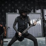 Motionless-In-White-Mayhem-Fest-2013-band-091