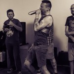 Fucking-Invincibl-band-002