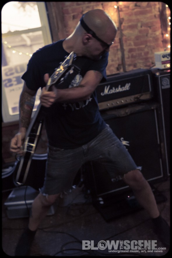 Fucking-Invincibl-band-006