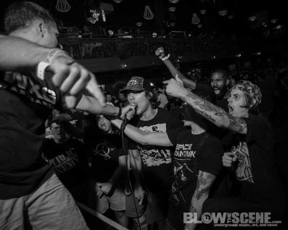 caught-in-a-crowd-this-is-hardcore-2013-saturday-3