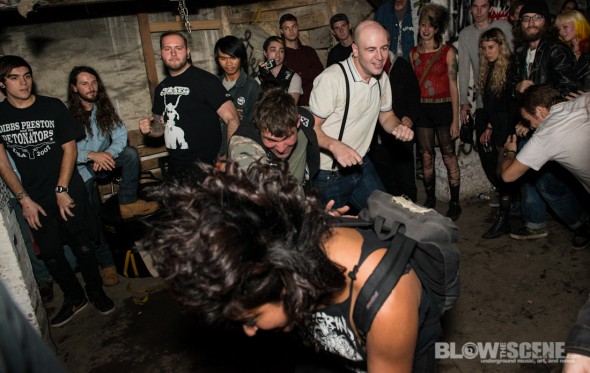 Protester-Band-05