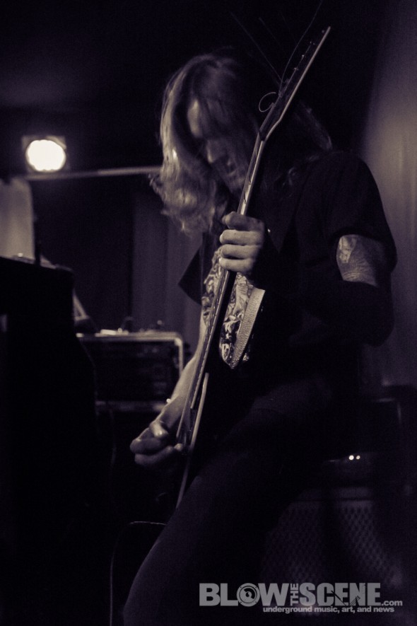 Plague-Dogs-band-002