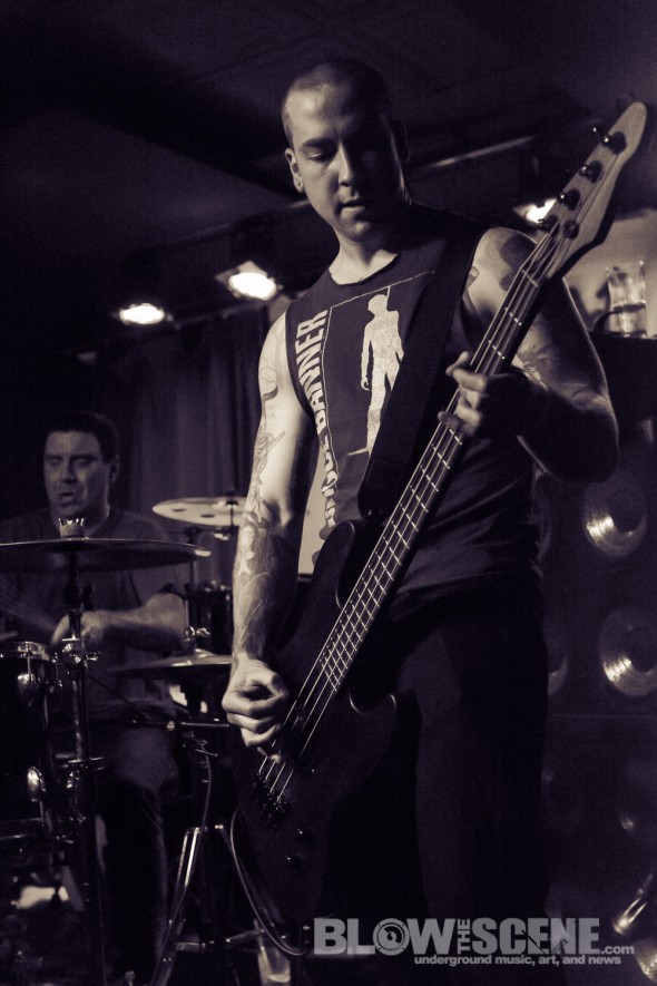 Plague-Dogs-band-006