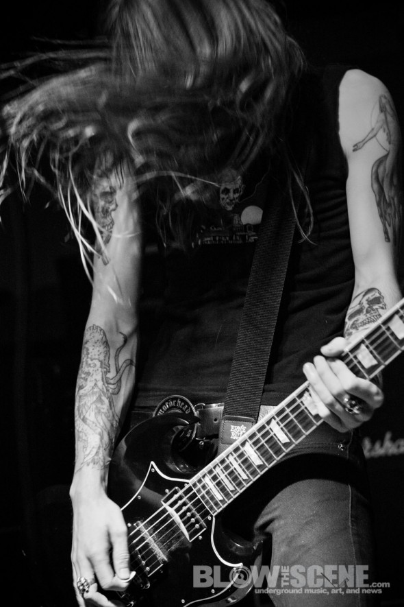 Plague-Dogs-band-060