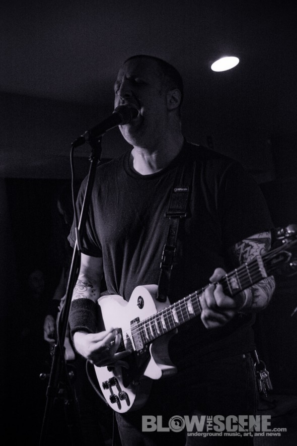 Tombs-band-011