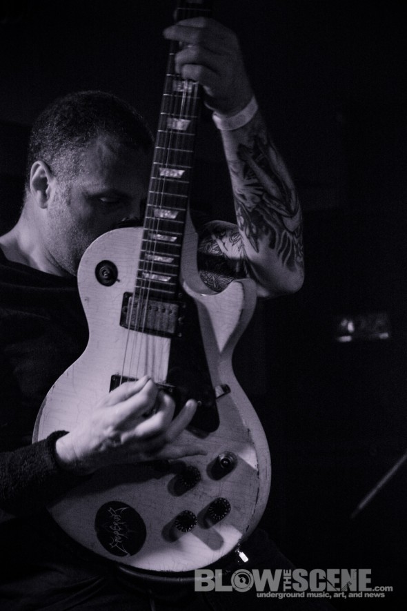 Tombs-band-040