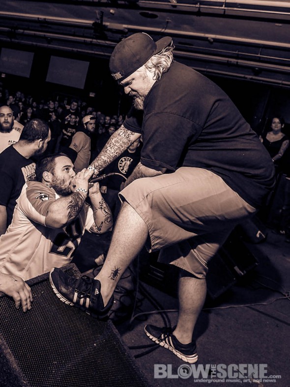 clenched-fist-keystone-jam-4