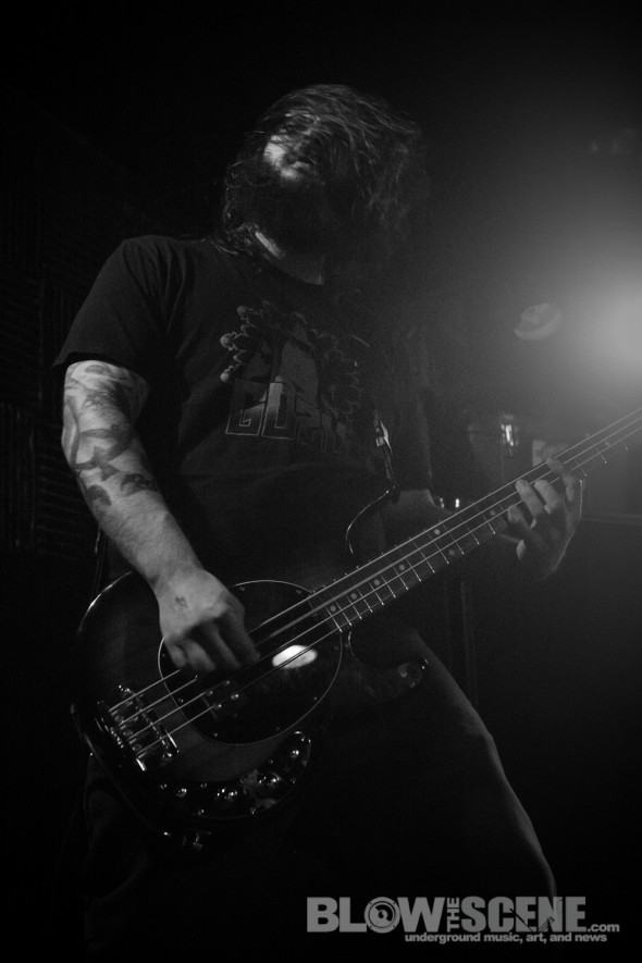Neon-Warship-band-018