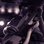 Skeleton-Hands-band-004