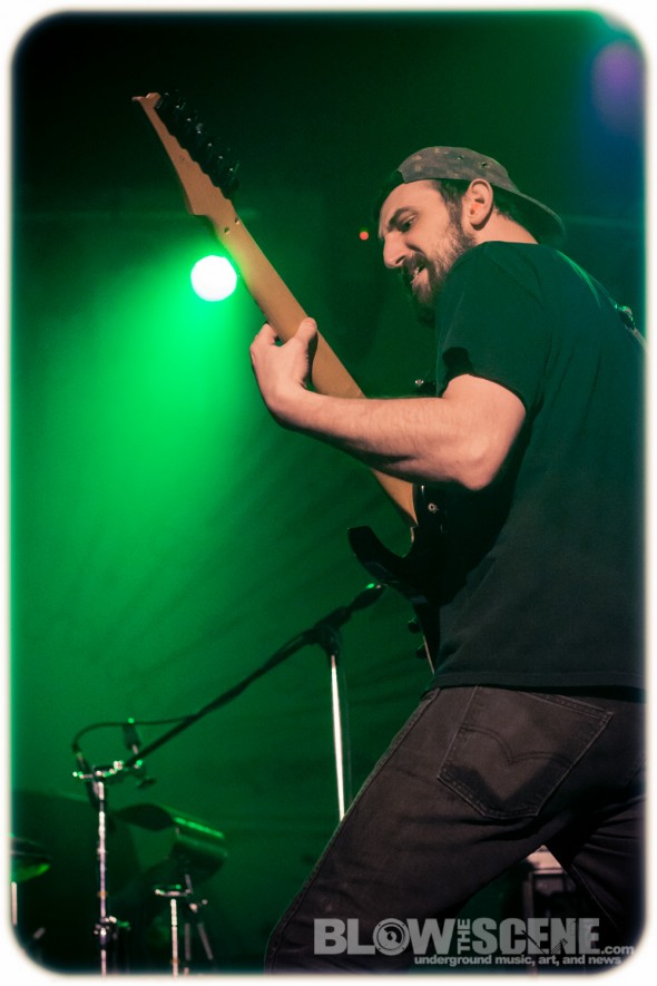 Die-Choking-band-003