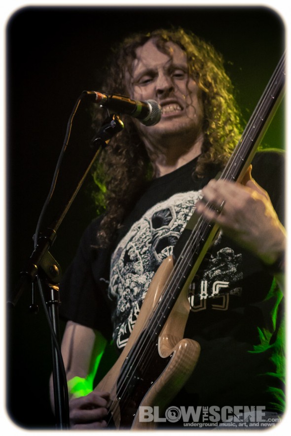 Die-Choking-band-008