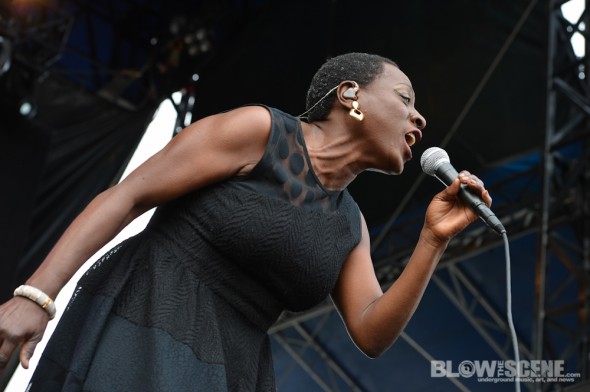 sharon-jones-dapkings-8