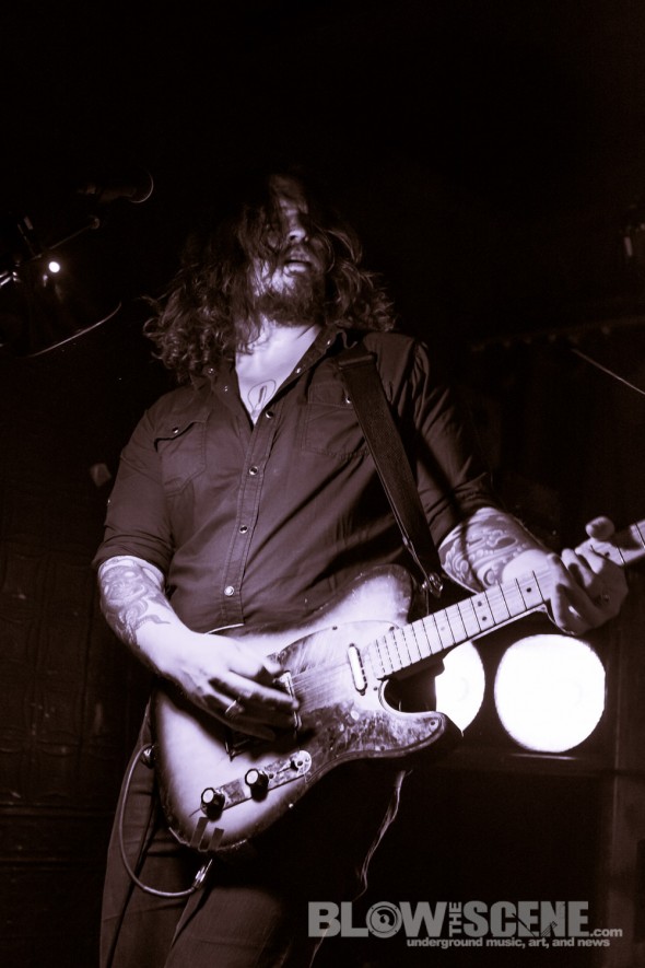 Young-Widows-band-025