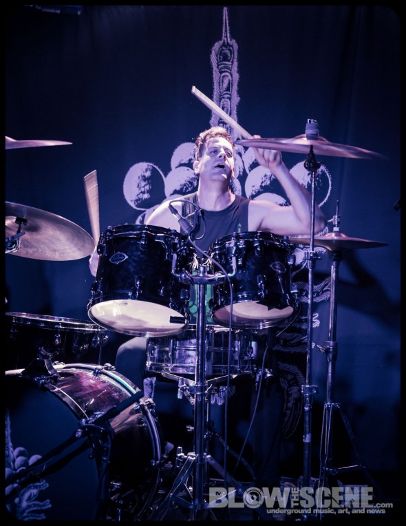 Tombs-band-022