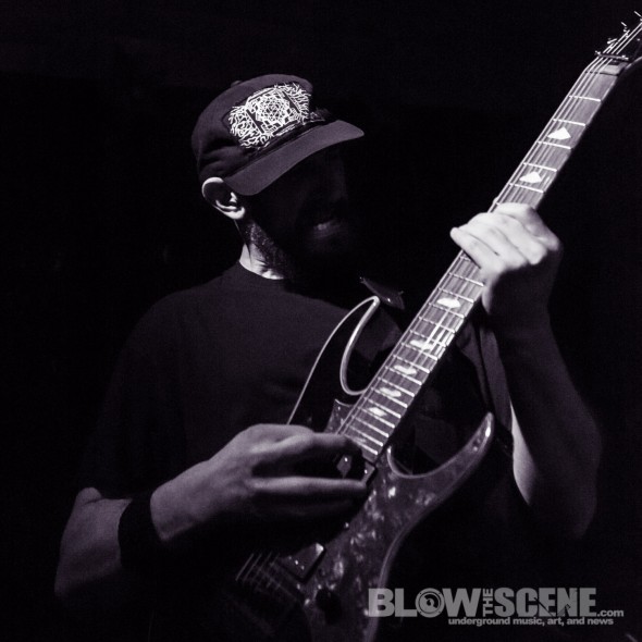 Die-Choking-band-002