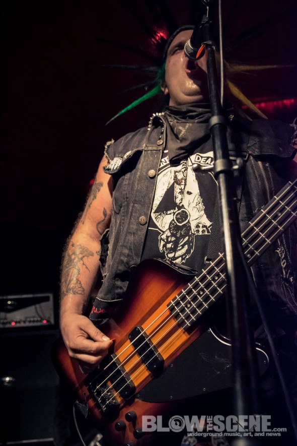 Hate-and-War-band-025