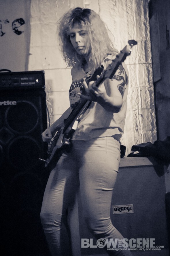 Latex-band-008