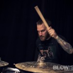 Die Choking-band-001