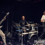 Die Choking-band-008