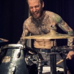Die Choking-band-018