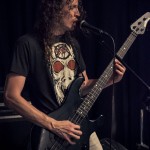 Die Choking-band-019
