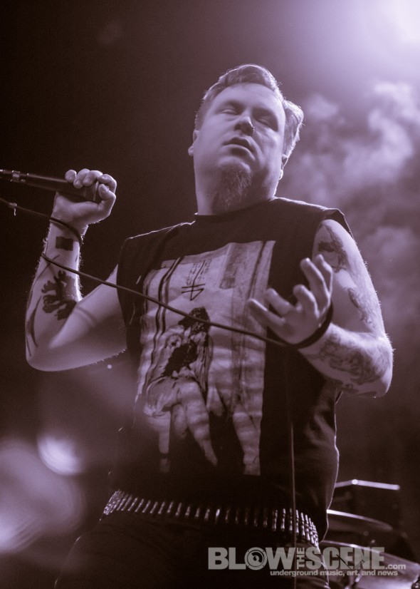 Krieg-band-001
