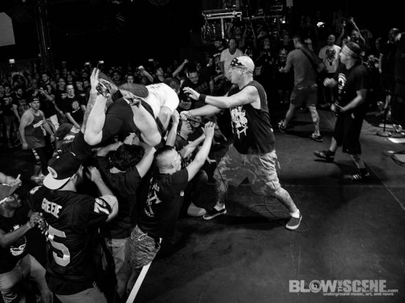 all out war this is hardcore-3