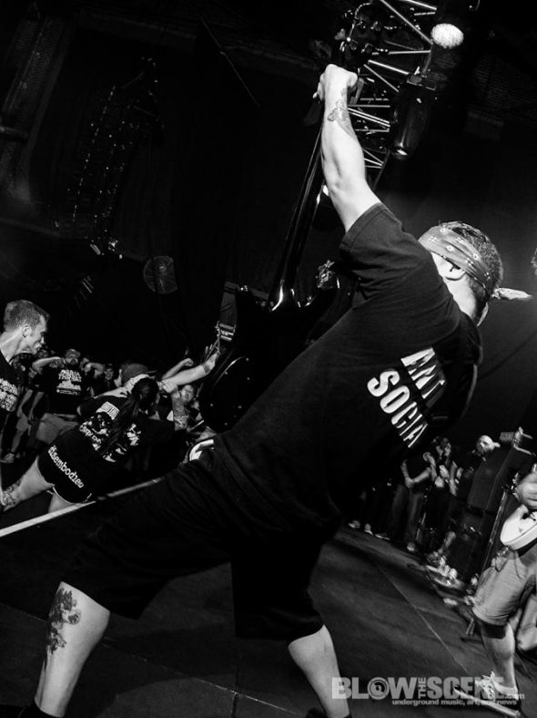 all out war this is hardcore-5