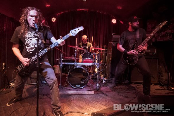 die-choking-band-0010