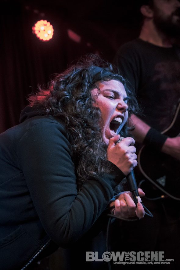 die-choking-band-0018
